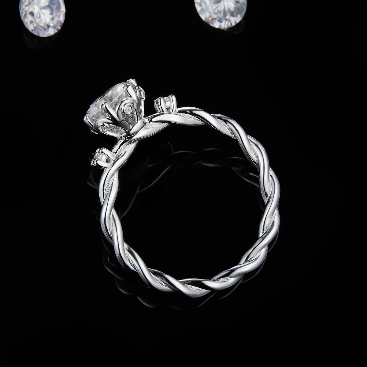满圈扭臂六爪女戒S925银镀白金定制选款主石莫桑钻1.0ct/副石高碳钻