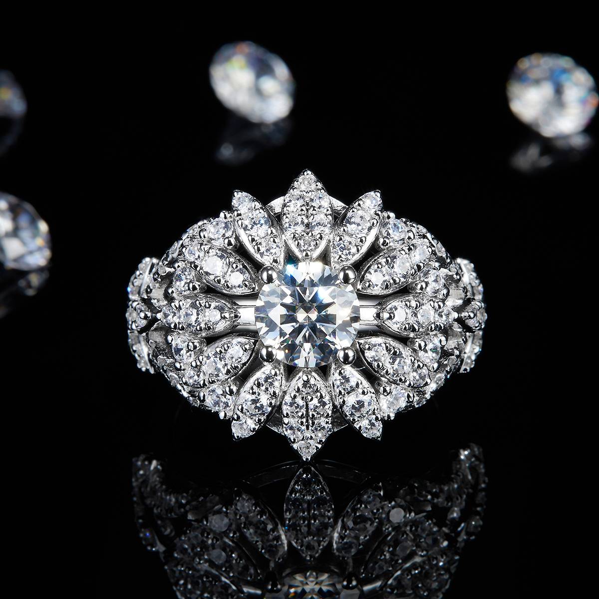 轻奢满钻四爪圆钻S925银镀白金定制选款主石莫桑钻1.0ct/副石高碳钻