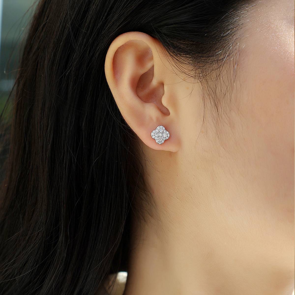 E13478款S925银镀18K白金Moissanite幸运四叶草Stud Earring0.46ct