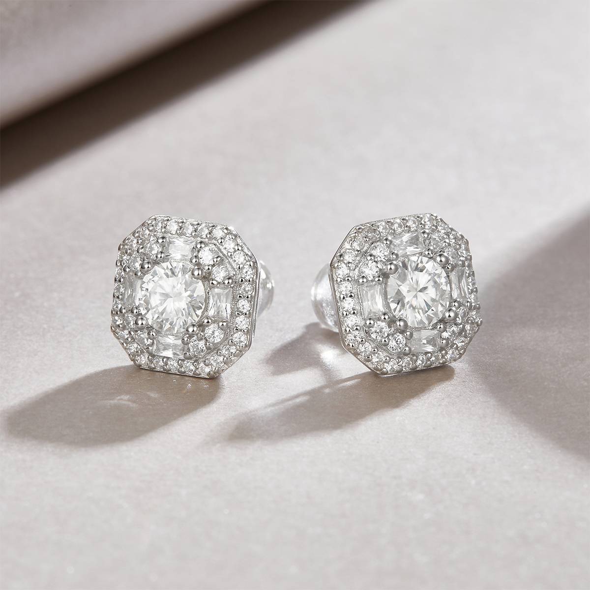 E13514款S925银镀18K白金MoissaniteStud Earring1.0ct