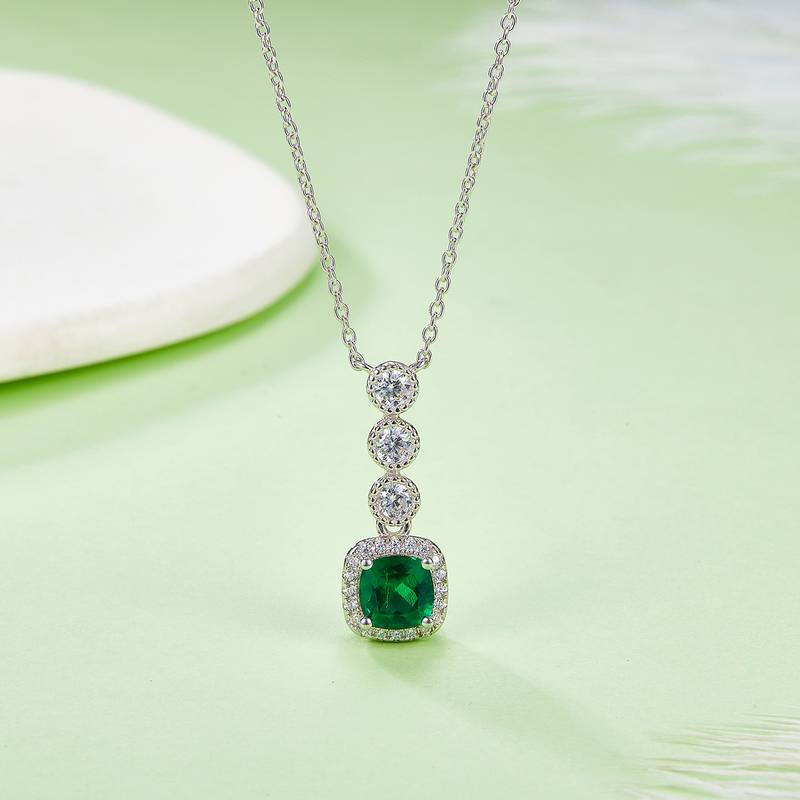 N1917986款S925银镀18K白金培育彩宝Necklace0.93ct