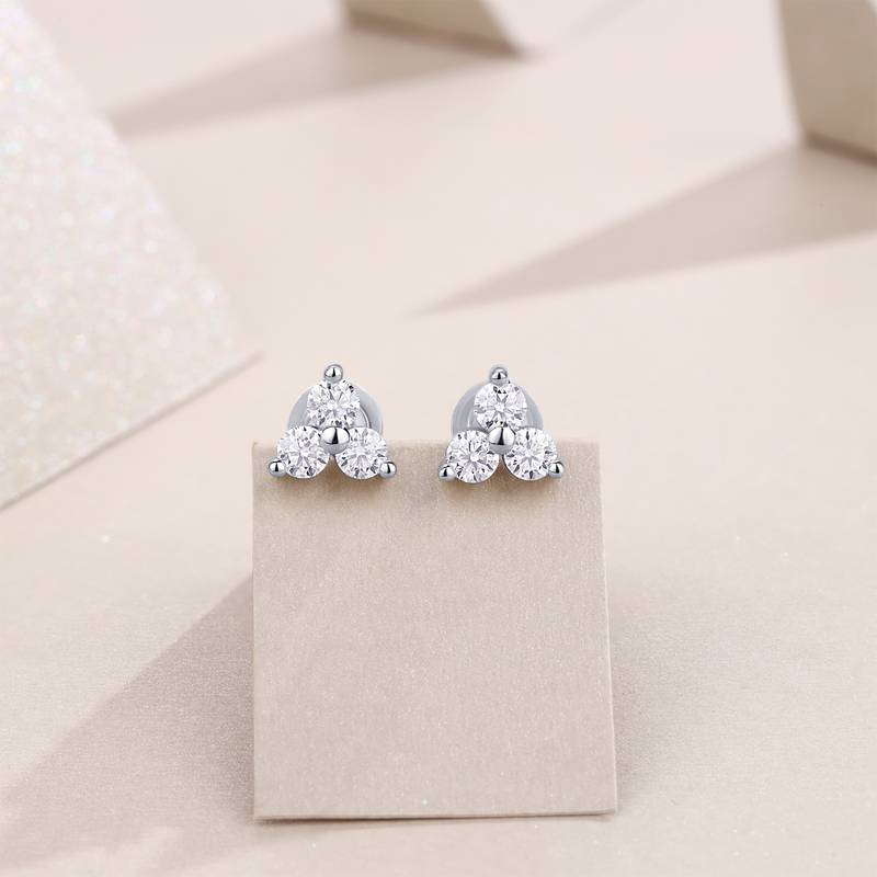 E13859款S925银镀18K白金Moissanite小花Stud Earring0.6ct
