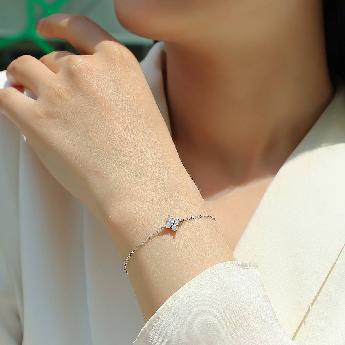 N13860款S925银镀18K白金四叶草MoissaniteBracelet0.4ct
