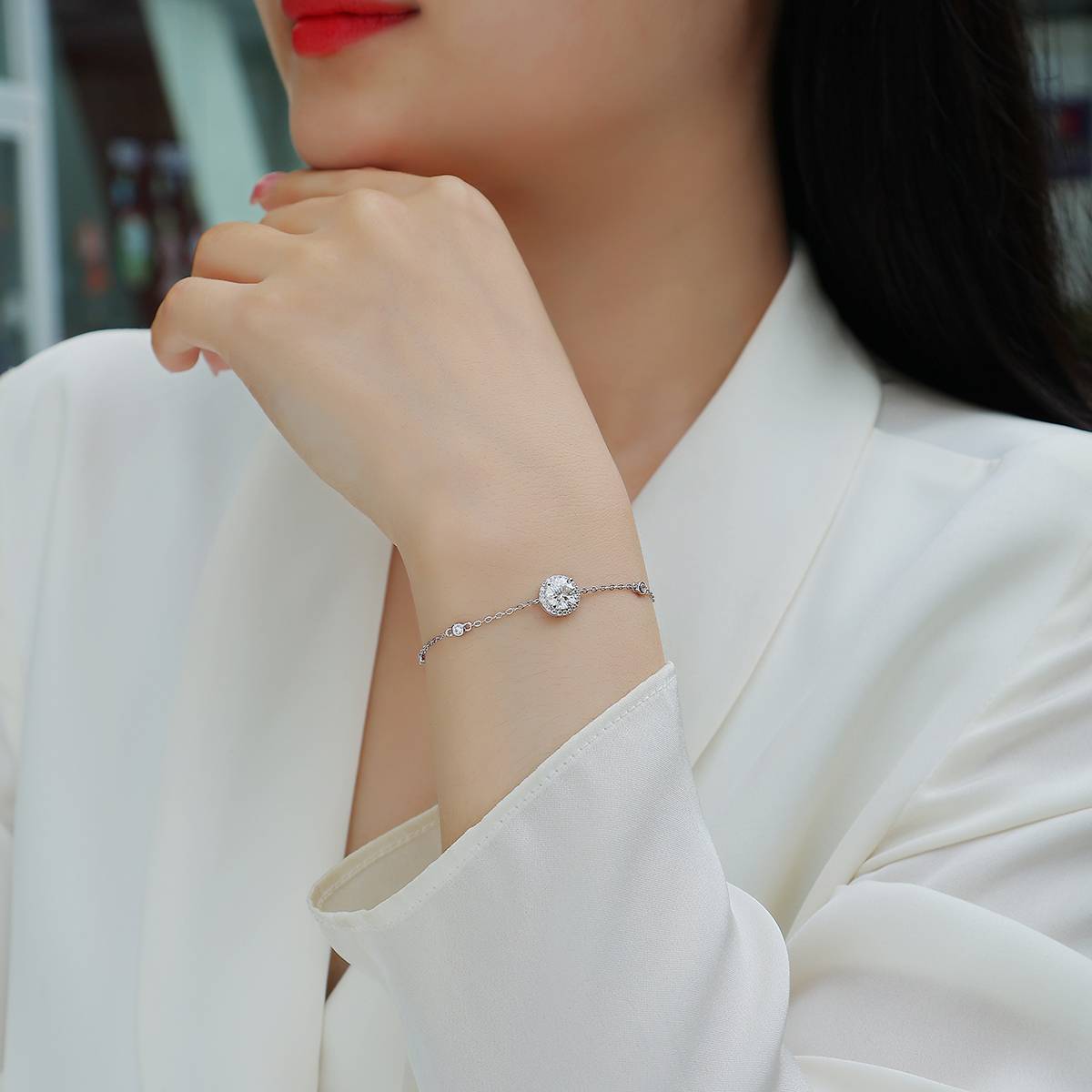 L13513款S925银镀18K白金圆形莫桑钻手链1.0CT