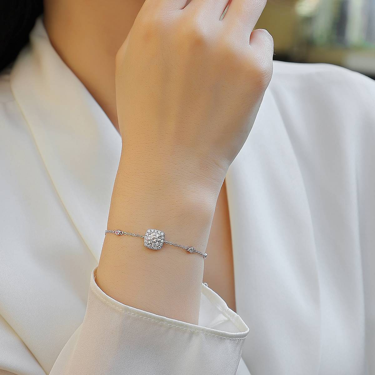 L13465款S925银镀18K白金圆形MoissaniteBracelet1.0ct