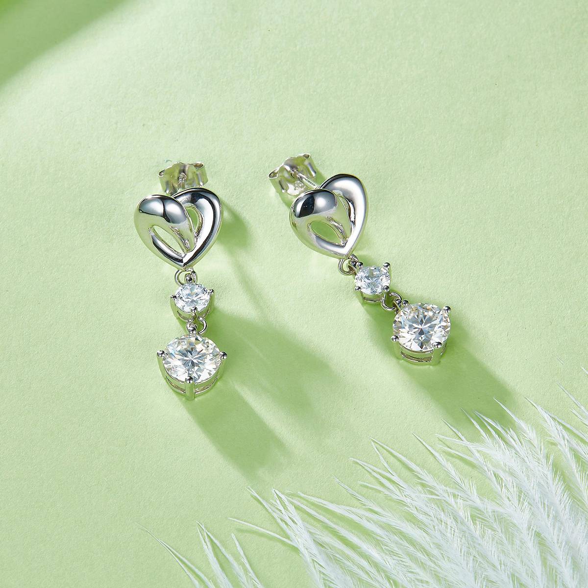 E230520022款S925银镀18K白金心形吊款耳环圆形Moissanite1.0ct/粒