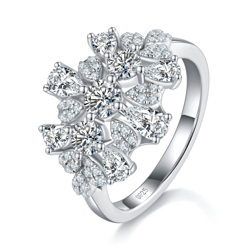 轻奢满钻三石款女戒S925银镀白金定制选款主石莫桑钻0.7ct/副石高碳钻