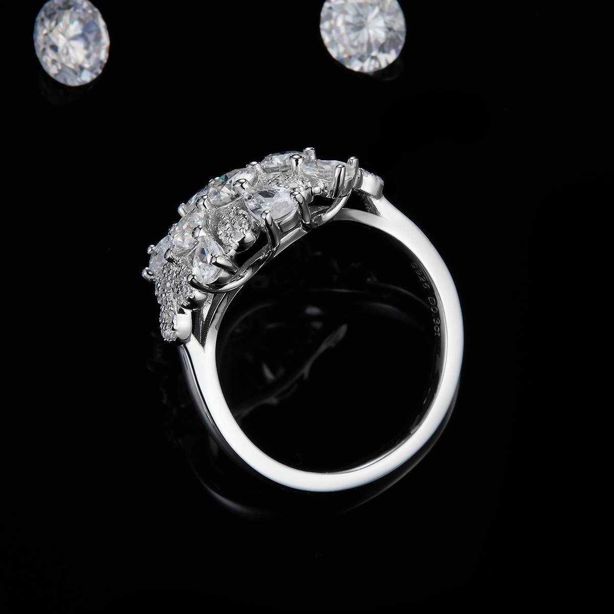 Light Luxury Full Diamond Three Stone Women's Ring S925 Silver Plated Platinum Customized Selection Main Stone Moissanite 0.7ct/Side Stone Cubic Zirconia