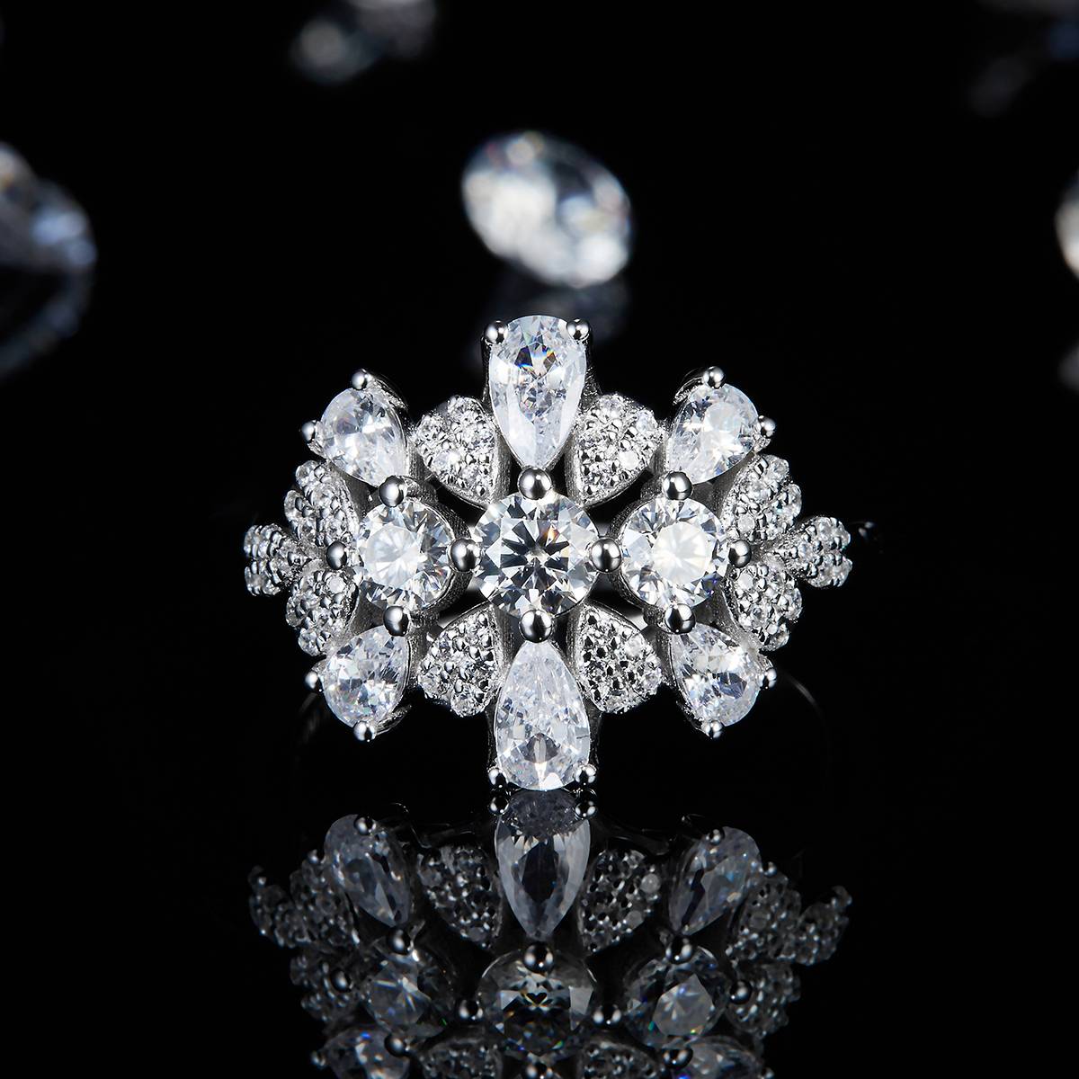 Light Luxury Full Diamond Three Stone Women's Ring S925 Silver Plated Platinum Customized Selection Main Stone Moissanite 0.7ct/Side Stone Cubic Zirconia