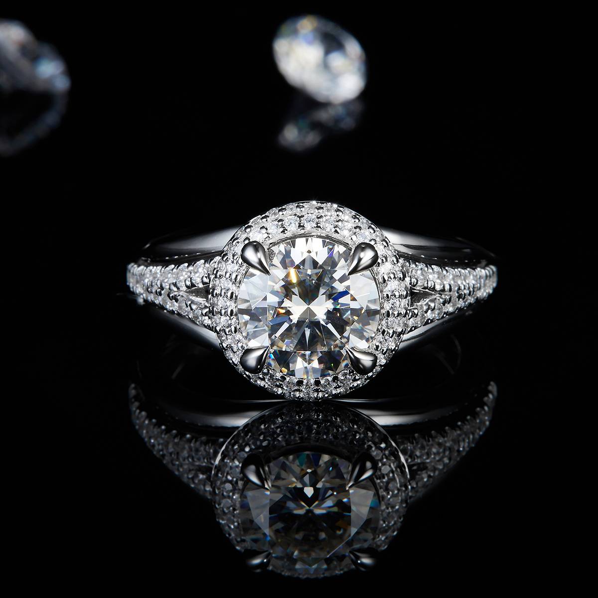 Light luxury Y-arm round bag women's ring S925 silver plated platinum customized selection main stone Moissanite 2.0ct/Side Stone Cubic Zirconia