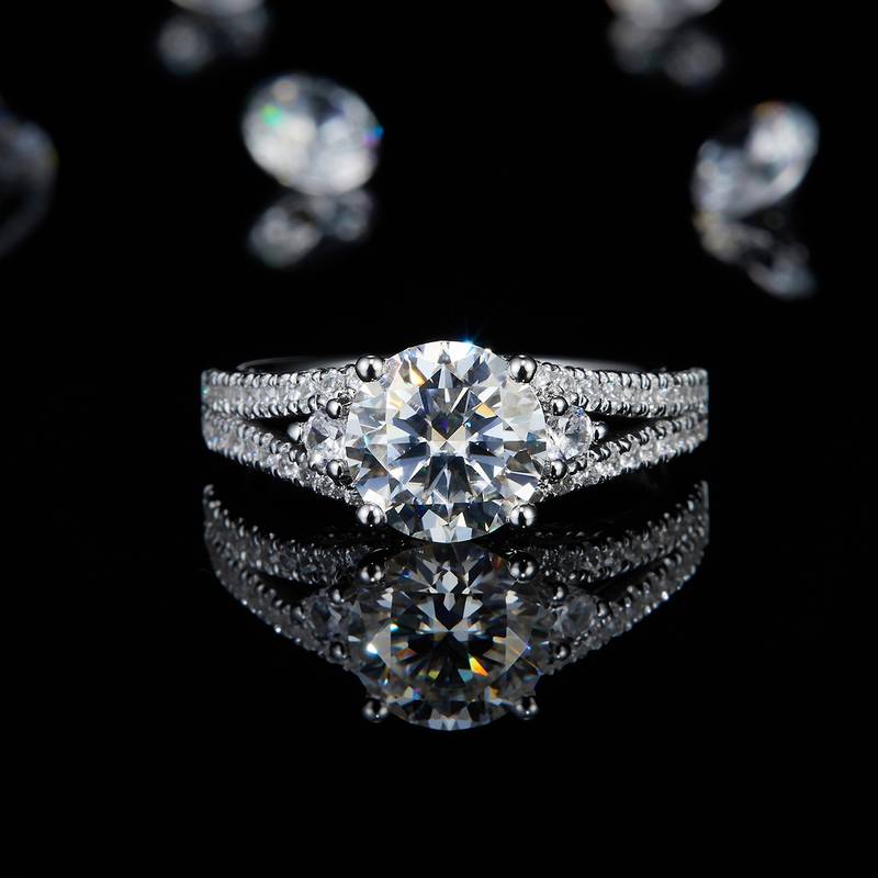 Affordable Luxury满钻Y臂三石款Women's RingS925银镀白金定制选款主石Moissanite2.0ct/副石高碳钻