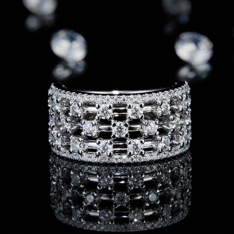 Affordable Luxury高级满天星镂空Women's RingS925银镀白金定制选款副石Moissanite1.22ct