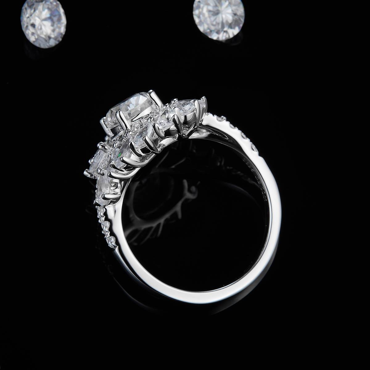 Twisted Arm Full Diamond Oval Women's Ring S925 Silver Plated Platinum Customized Selection Main Stone Moissanite 1.5ct/Side Stone Cubic Zirconia