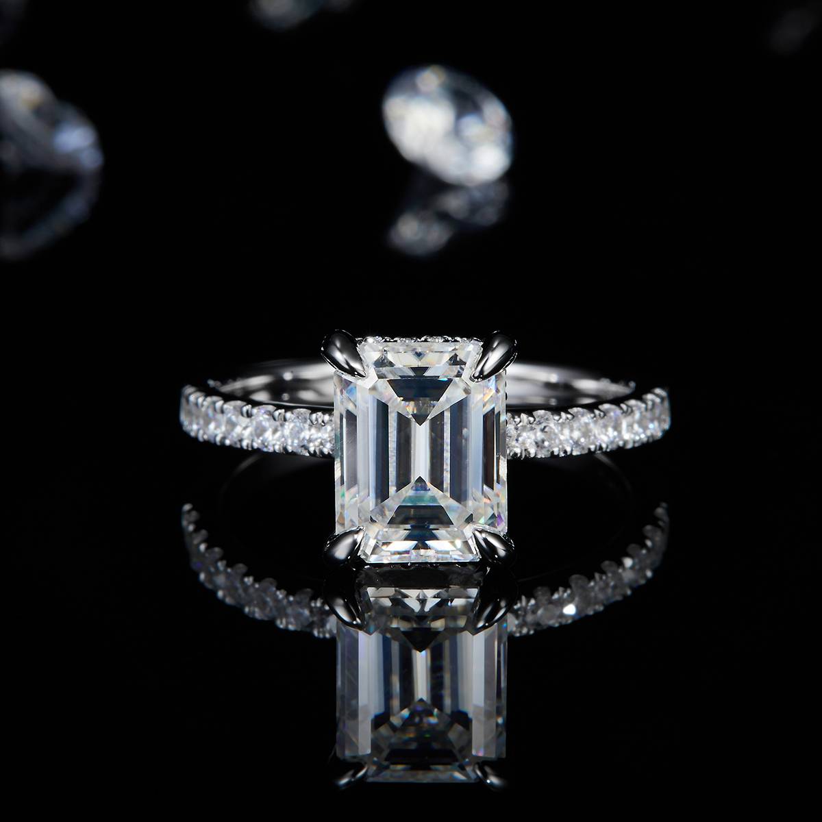 直臂微镶长方钻女戒S925银镀白金定制选款主石莫桑钻3.0ct/副石高碳钻