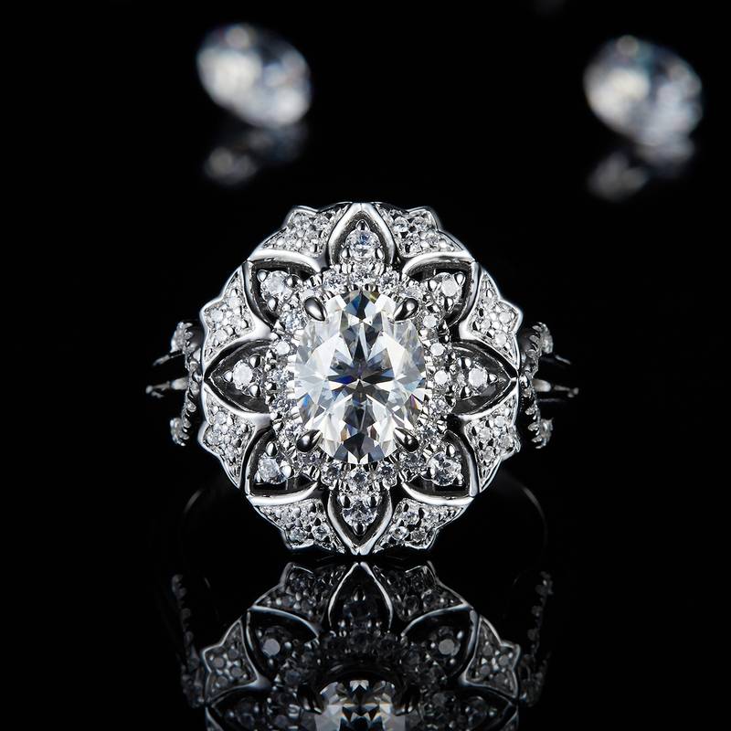 群镶豪华Women's RingS925银镀白金定制选款主石Moissanite1.5ct/副石高碳钻