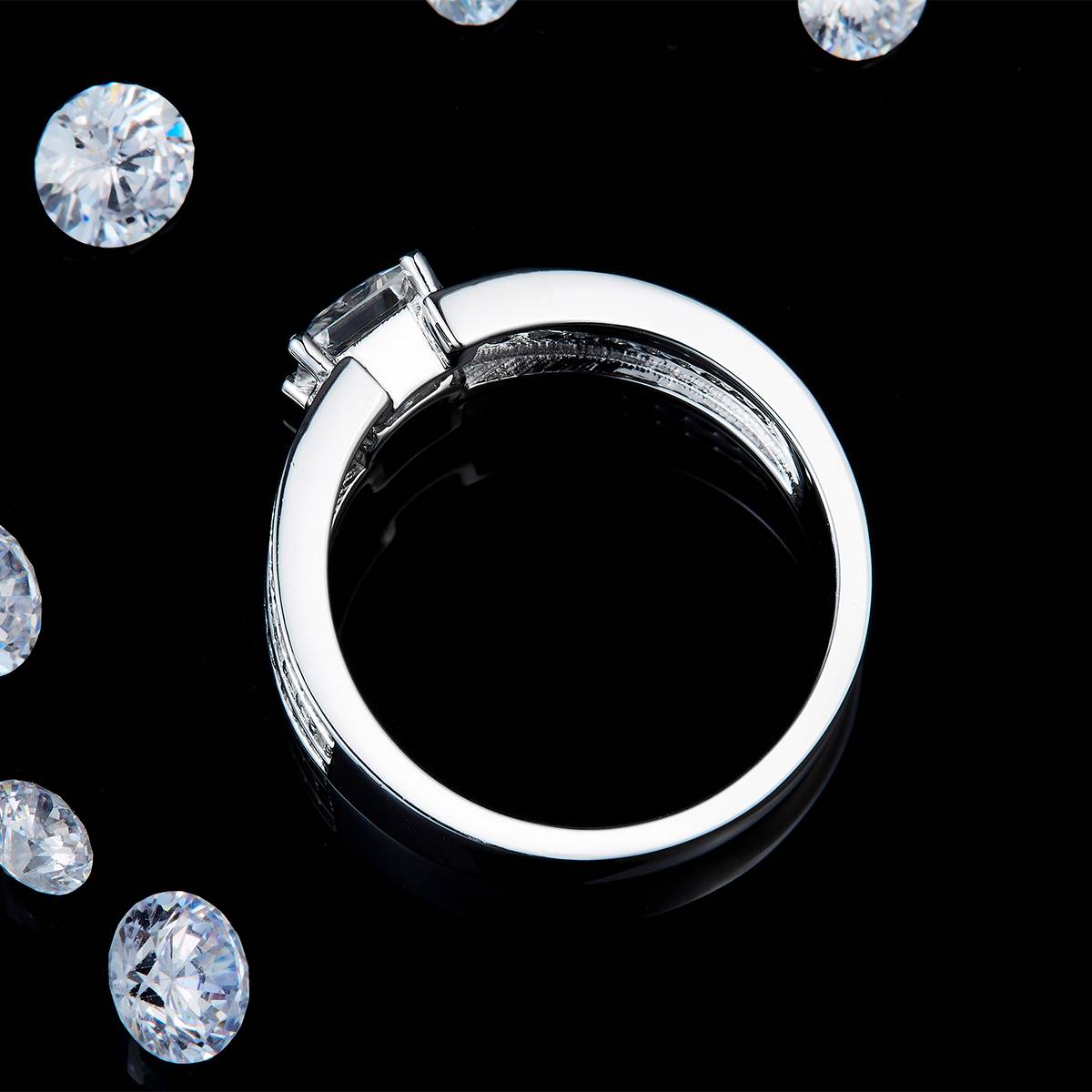 公主方钻男戒S925银镀白金定制选款主石莫桑钻0.8ct/副石高碳钻
