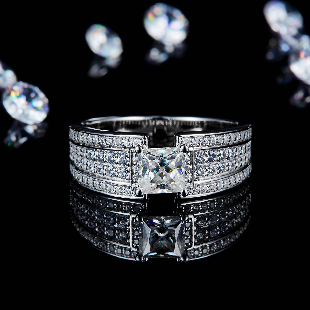 公主方钻男戒S925银镀白金定制选款主石莫桑钻0.8ct/副石高碳钻