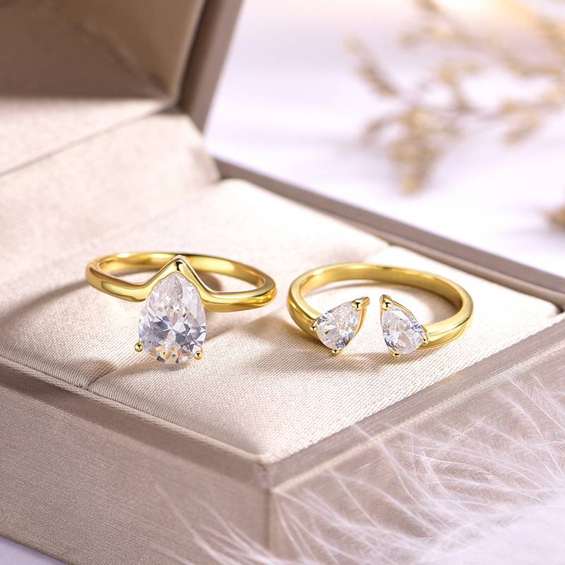 MR0105款S925银镀18K黄金水滴形莫桑钻简约套戒主石9*7mm/1.75CT