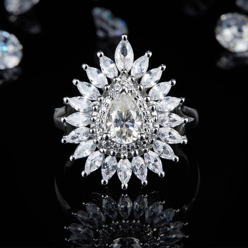 马眼钻围镶豪华女戒S925银镀白金定制选款主石莫桑钻0.8ct/副石高碳钻