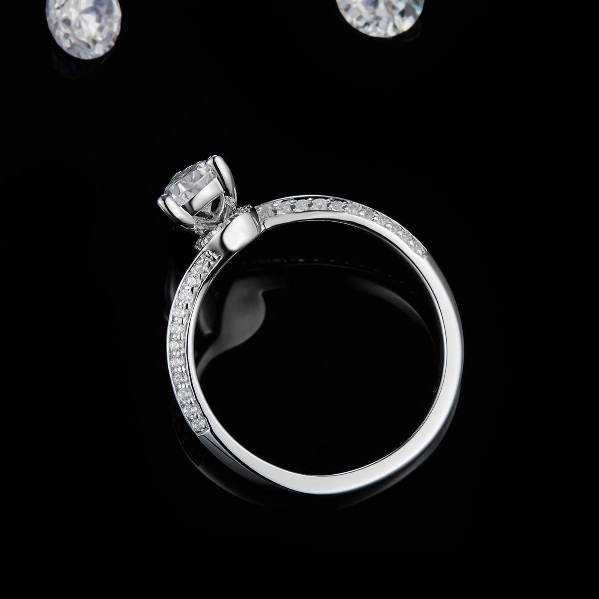 扭臂水滴钻女戒S925银镀白金定制选款主石莫桑钻1.0ct/副石高碳钻
