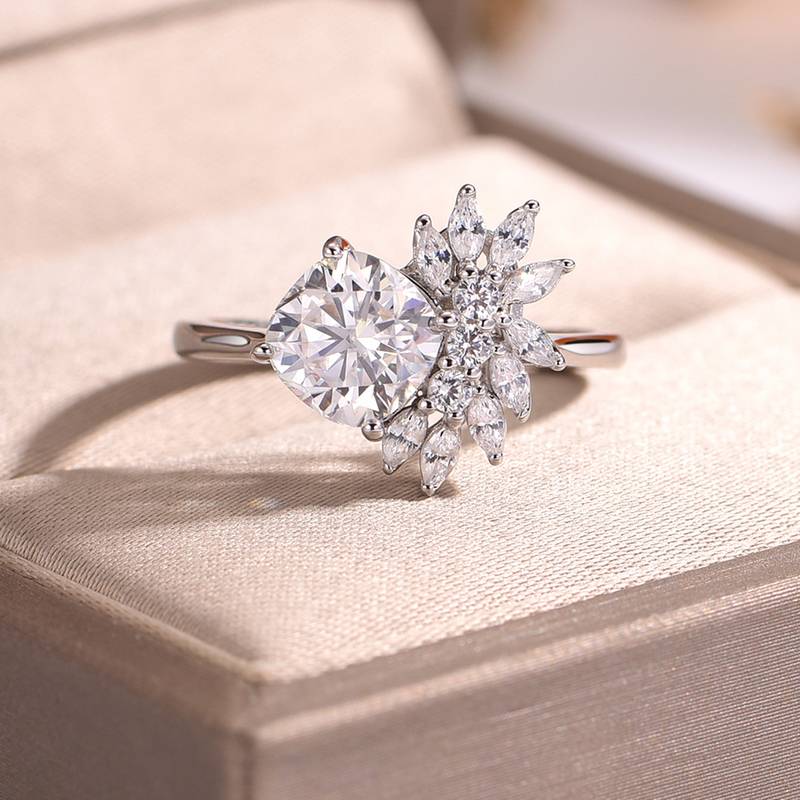 MR0136款S925银镀18K白金枕形MoissaniteWomen's Ring主石7*7mmmm/2.0ct