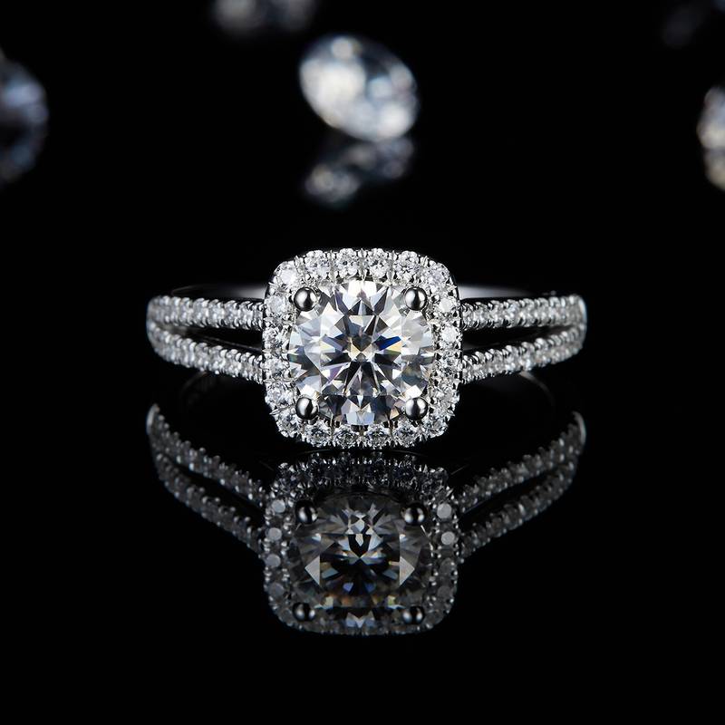 双臂方包圆钻Women's RingS925银镀白金定制选款主石Moissanite1.0ct/副石高碳钻
