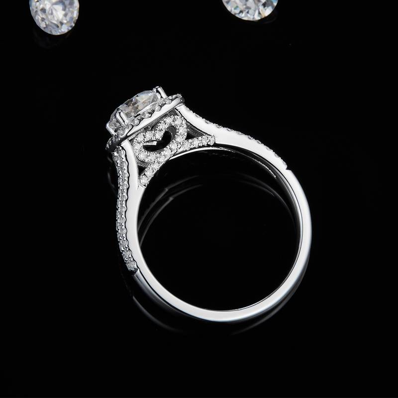 双臂方包圆钻Women's RingS925银镀白金定制选款主石Moissanite1.0ct/副石高碳钻