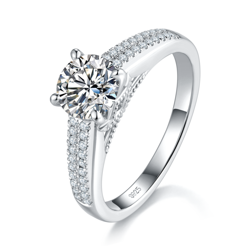 Affordable Luxury满钻四爪圆钻Women's RingS925银镀白金定制选款主石Moissanite1.0ct/副石高碳钻