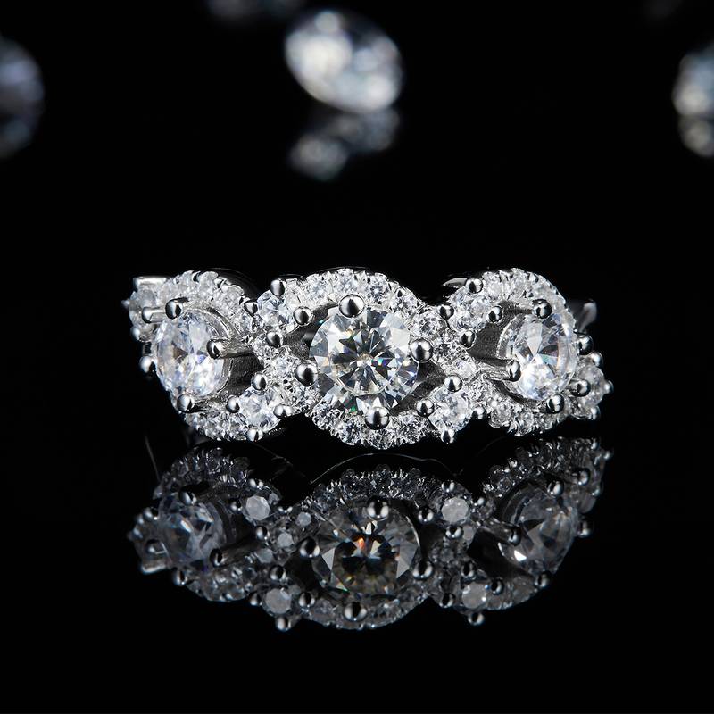 三石款圆包Women's RingS925银镀白金定制选款主石Moissanite1.5ct/副石高碳钻