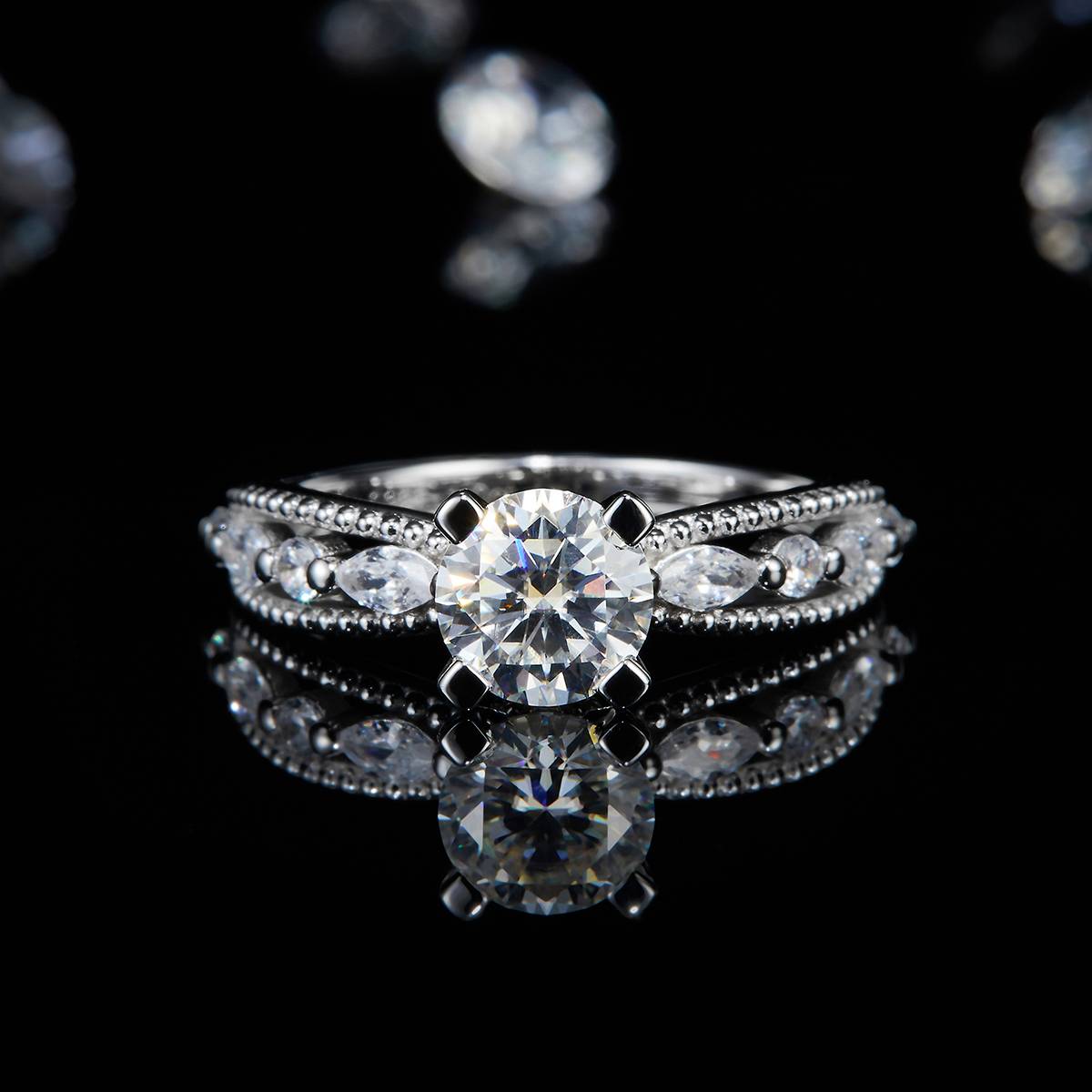Sparkling Star Luxury Women's Ring S925 Silver Plated Platinum Customized Selection Main Stone Moissanite 1.0ct/Side Stone Cubic Zirconia