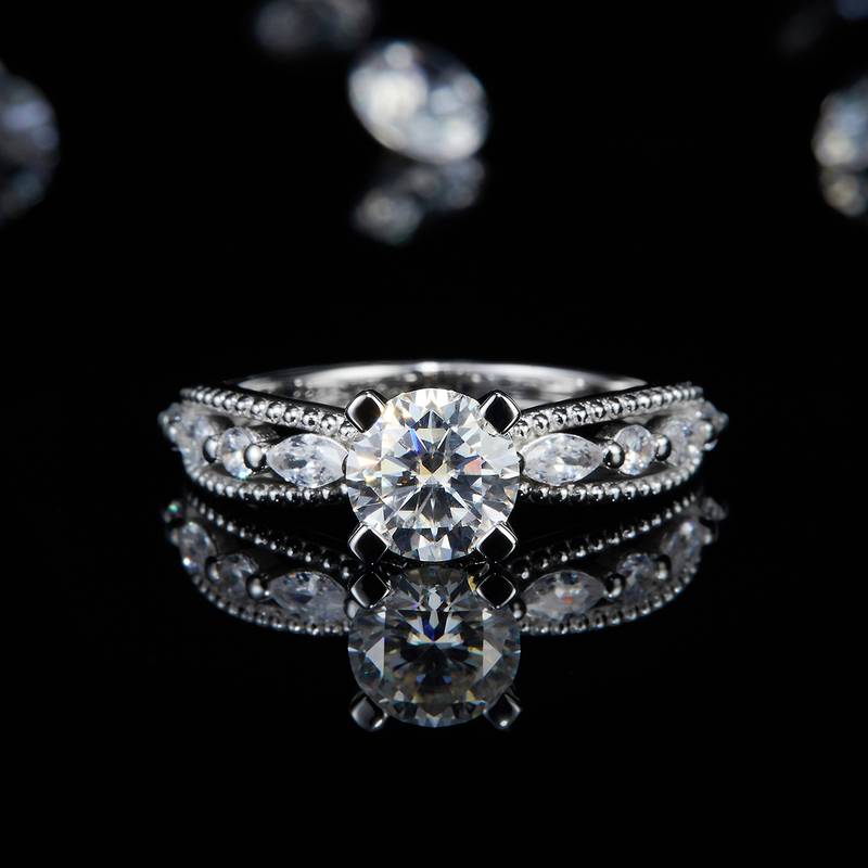 闪耀星光LuxuryWomen's RingS925银镀白金定制选款主石Moissanite1.0ct/副石高碳钻