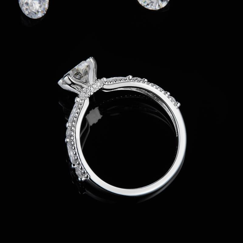 闪耀星光LuxuryWomen's RingS925银镀白金定制选款主石Moissanite1.0ct/副石高碳钻