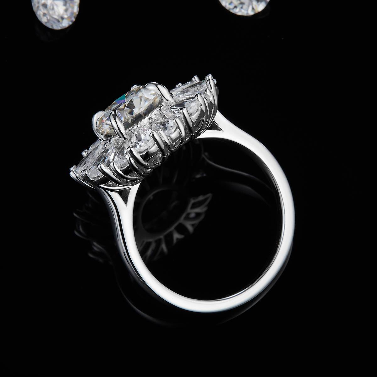 群镶璀璨女戒S925银镀白金定制选款主石莫桑钻2.5ct/副石高碳钻