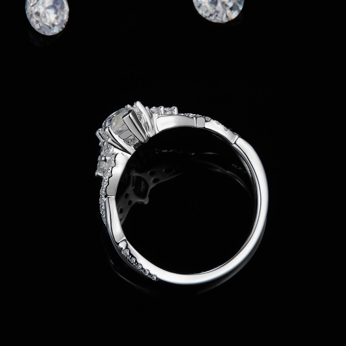 扭臂微镶马眼钻女戒S925银镀白金定制选款主石莫桑钻1.0ct/副石高碳钻