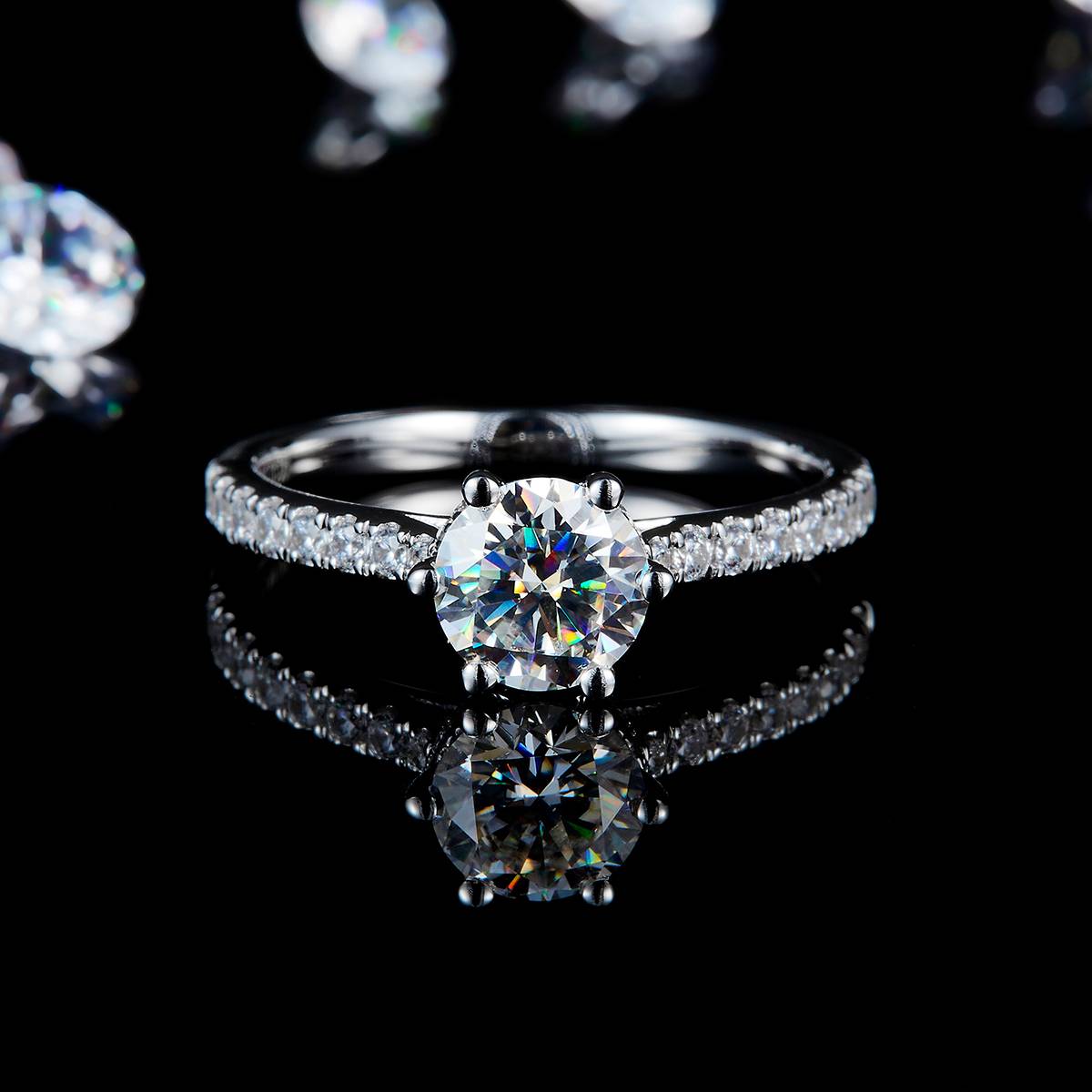星光六爪优雅女戒S925银镀白金定制选款主石莫桑钻1.0ct/副石高碳钻