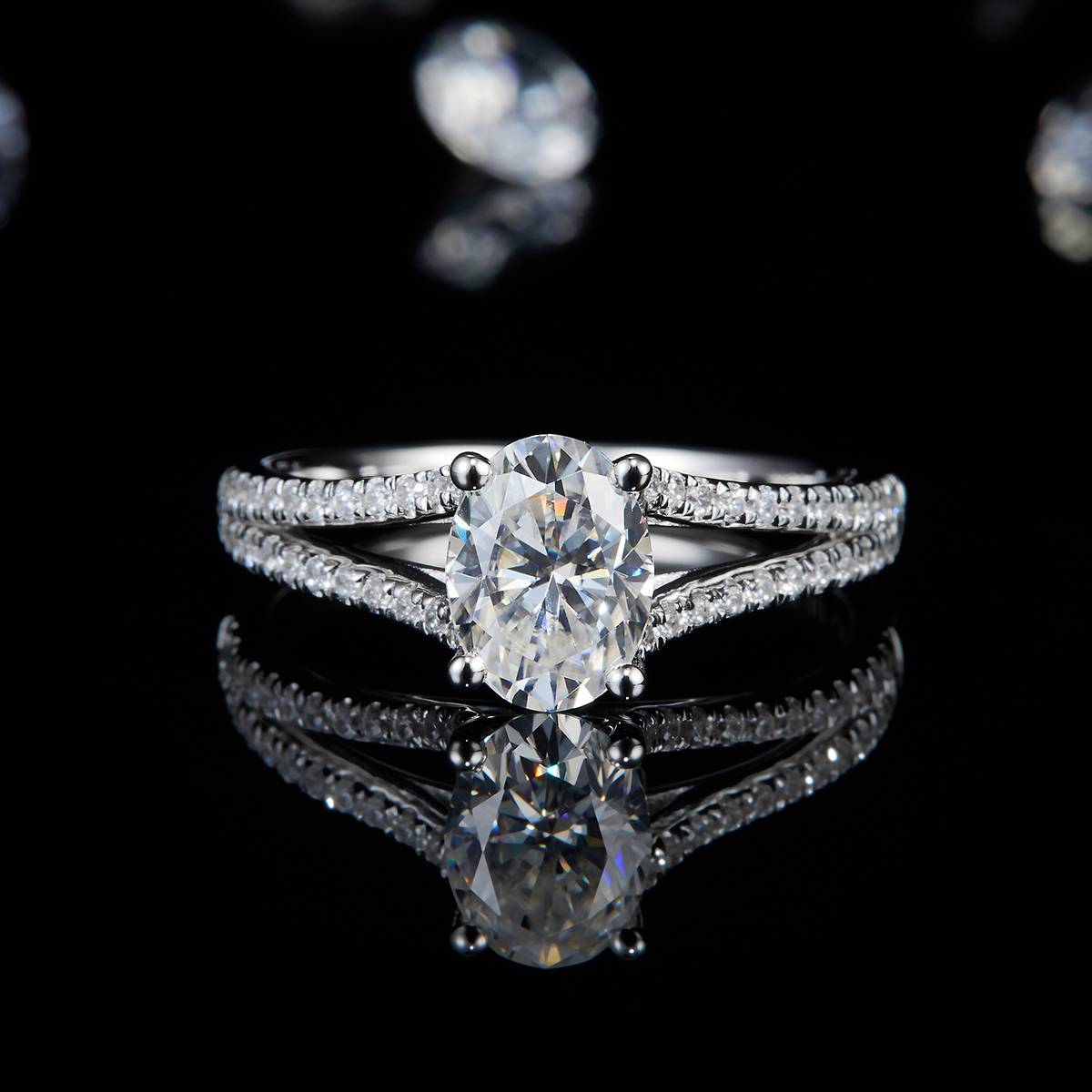 Y-shaped Oval Women's Ring S925 Silver Plated Platinum Customized Selection Main Stone Moissanite 1.5ct/Side Stone Cubic Zirconia
