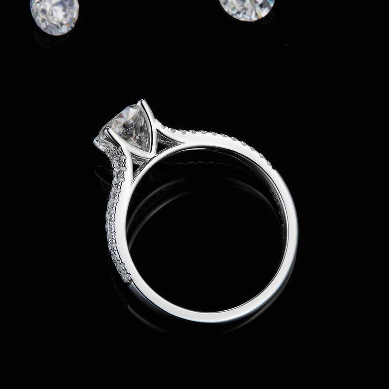 Y臂蛋形Women's RingS925银镀白金定制选款主石Moissanite1.5ct/副石高碳钻