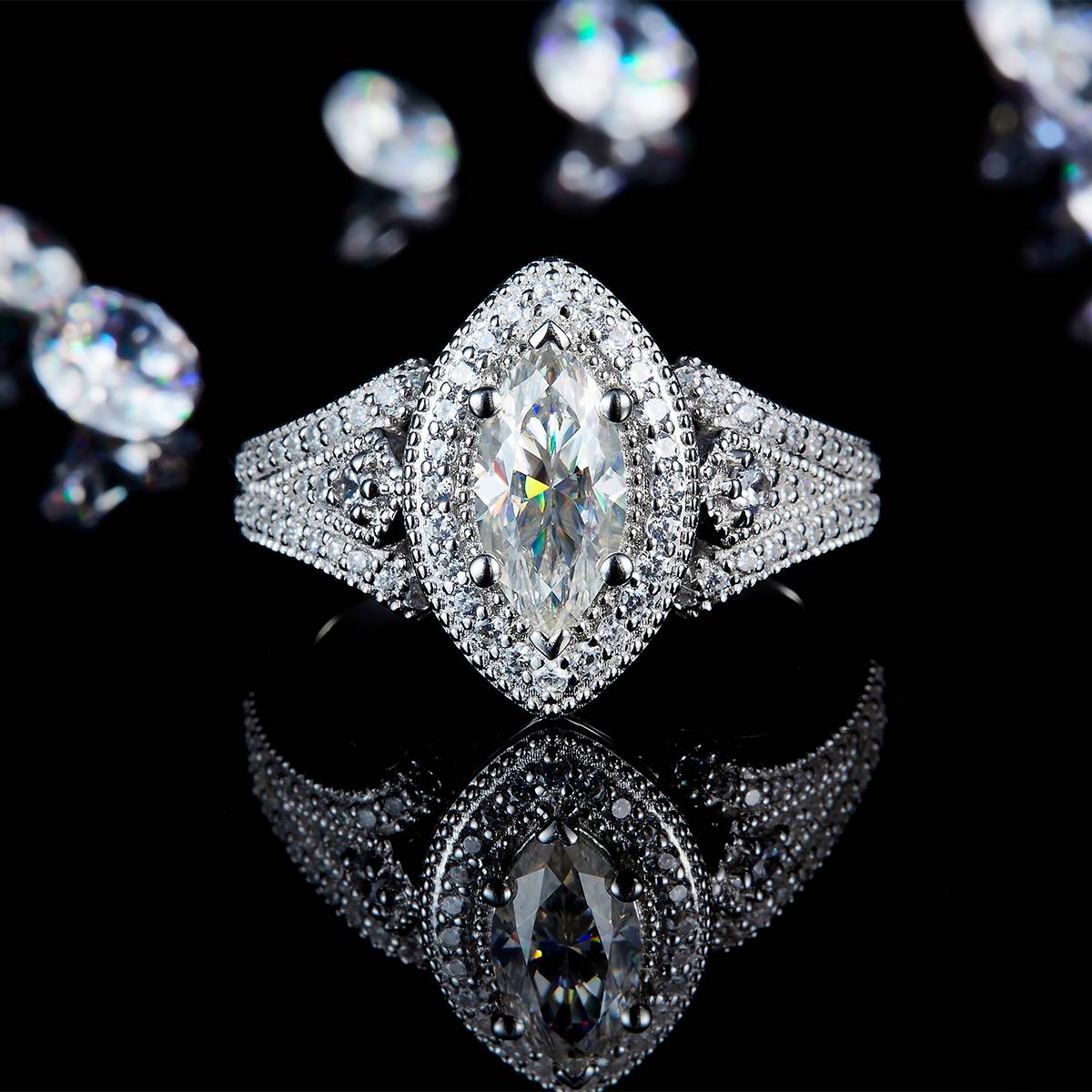 Light luxury European and American style women's ring S925 silver plated white gold customized selection main stone Moissanite 1.0ct/Side Stone Cubic Zirconia