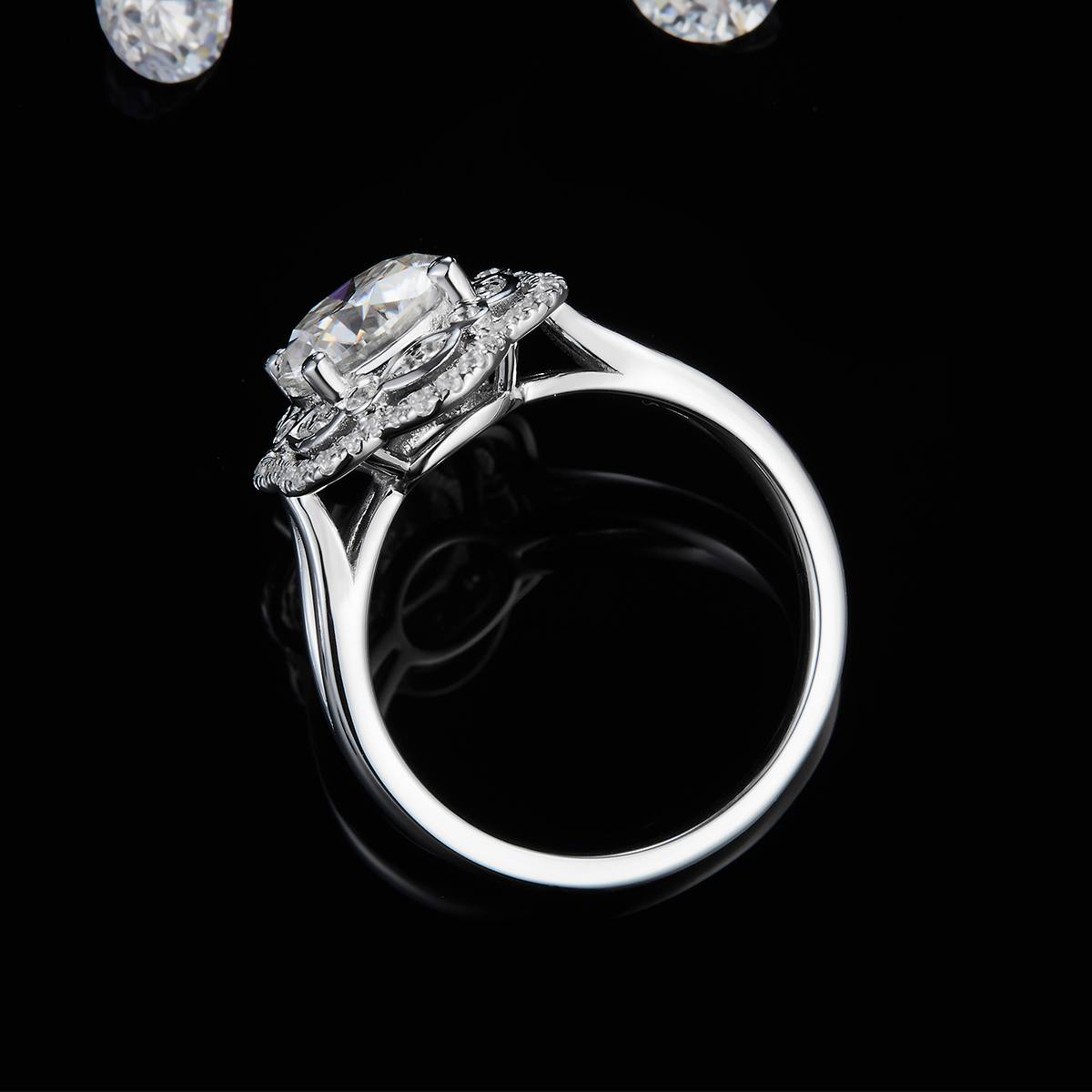 Romantic Flower Ring S925 Silver Plated Platinum Customized Selection Main Stone Moissanite 2.0ct/Side Stone Cubic Zirconia