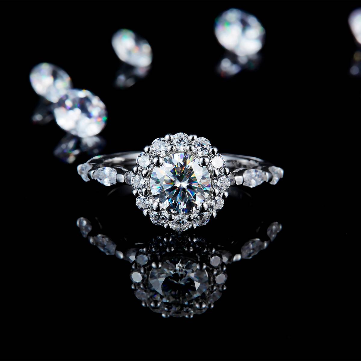 微镶圆包女戒S925银镀白金女戒定制选款主石莫桑钻1.0ct/副石高碳钻