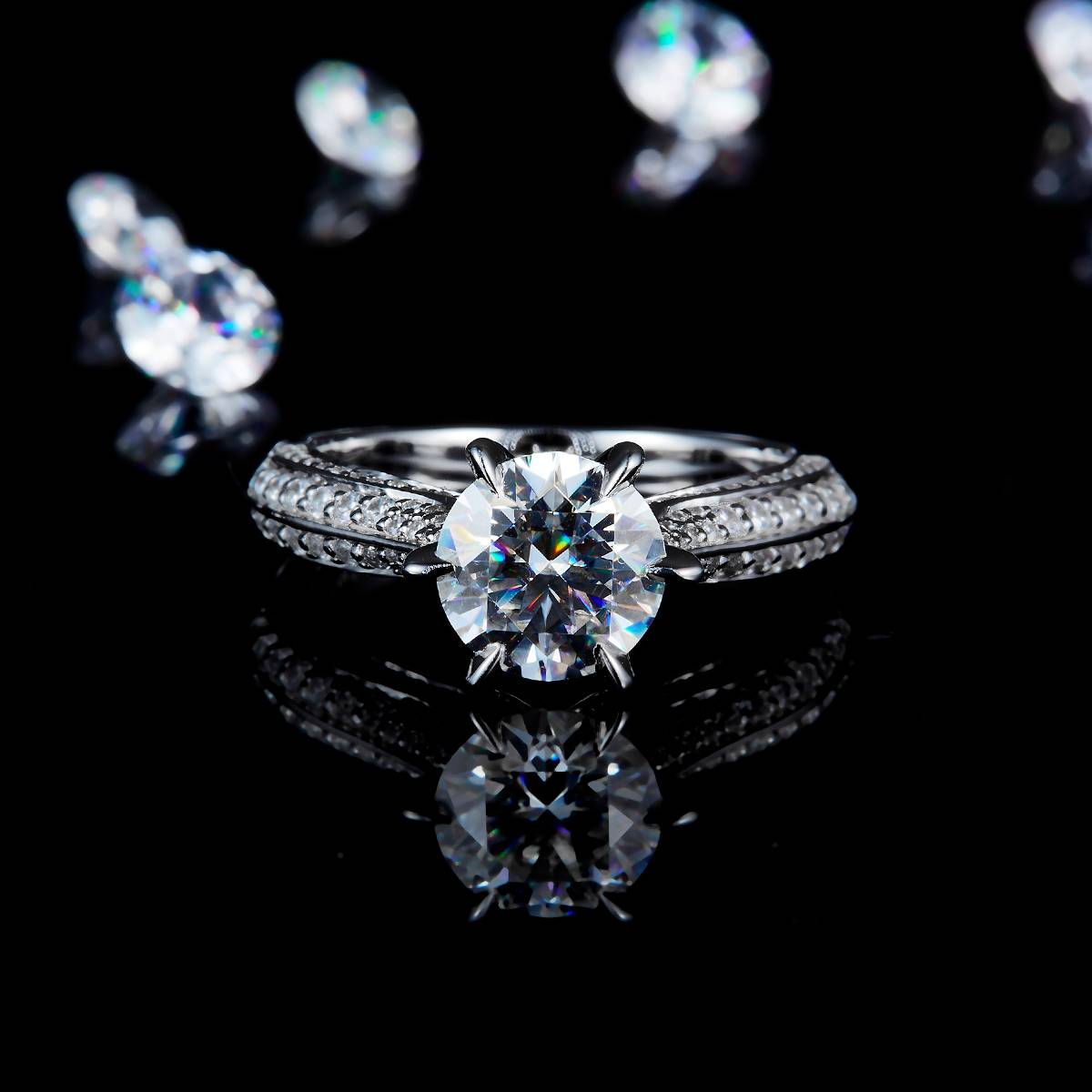 倾心六爪女戒S925银镀白金女戒定制选款主石莫桑钻2.0ct/副石高碳钻