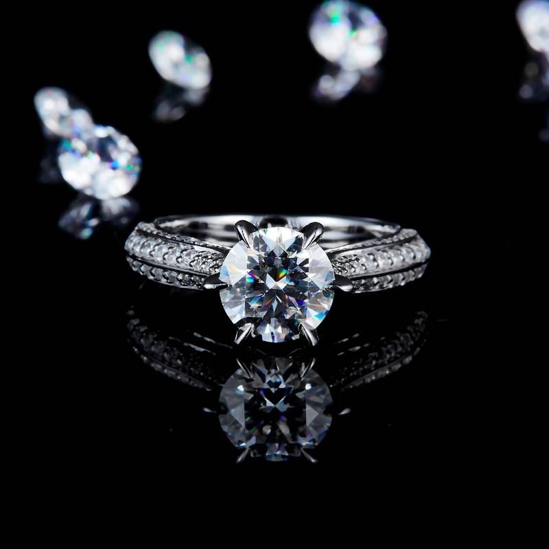 倾心六爪女戒S925银镀白金女戒定制选款主石莫桑钻2.0ct/副石高碳钻