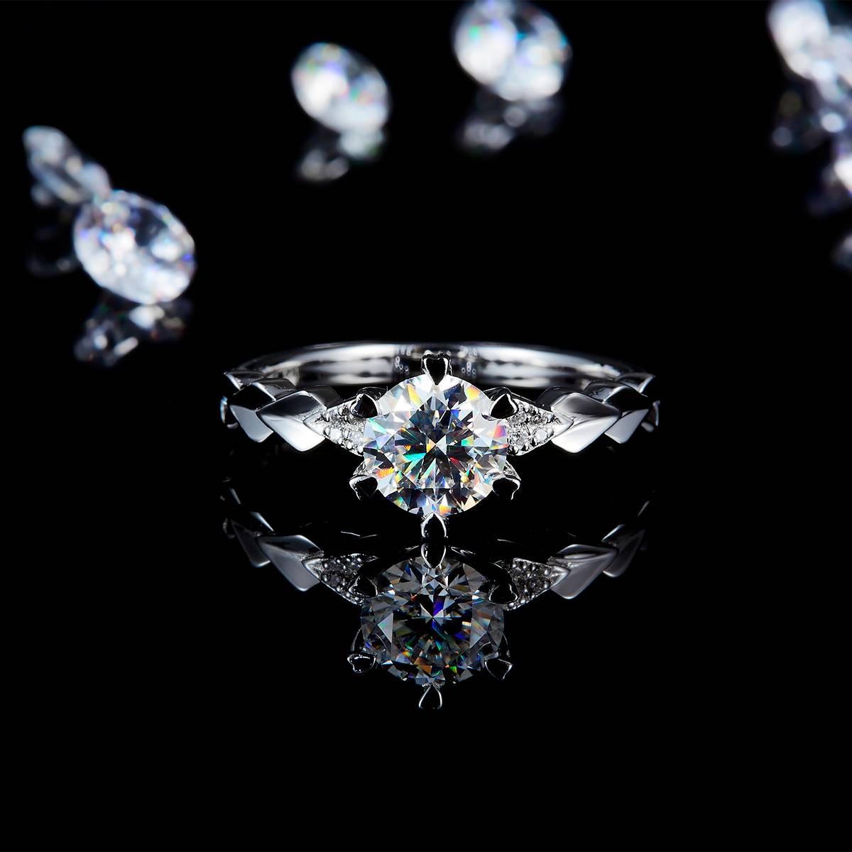 Love Oath Six Claw Women's Ring S925 Silver Plated Platinum Customized Selection Main Stone Moissanite 1.0ct/Side Stone Cubic Zirconia