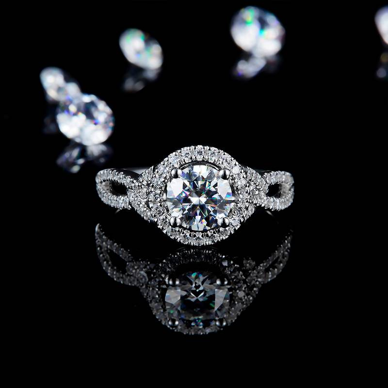 豪华围镶女戒S925银镀白金定制选款主石莫桑钻1.0ct/副石高碳钻