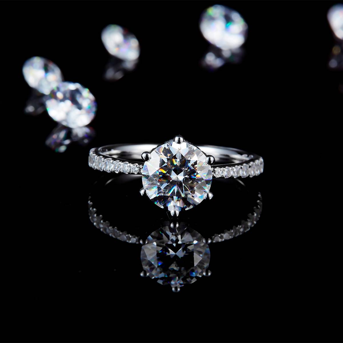 轻奢冷淡风高级六爪女戒S925银镀白金定制选款主石莫桑钻2.0ct/副石高碳钻