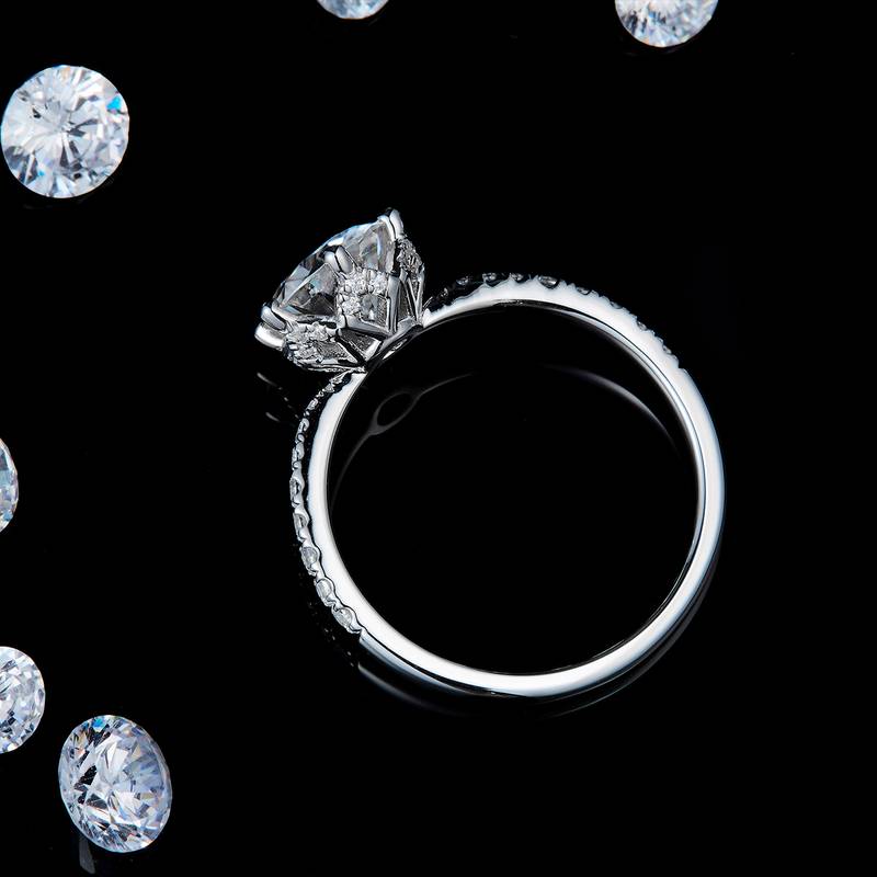 Affordable Luxury冷淡风高级六爪Women's RingS925银镀白金定制选款主石Moissanite2.0ct/副石高碳钻