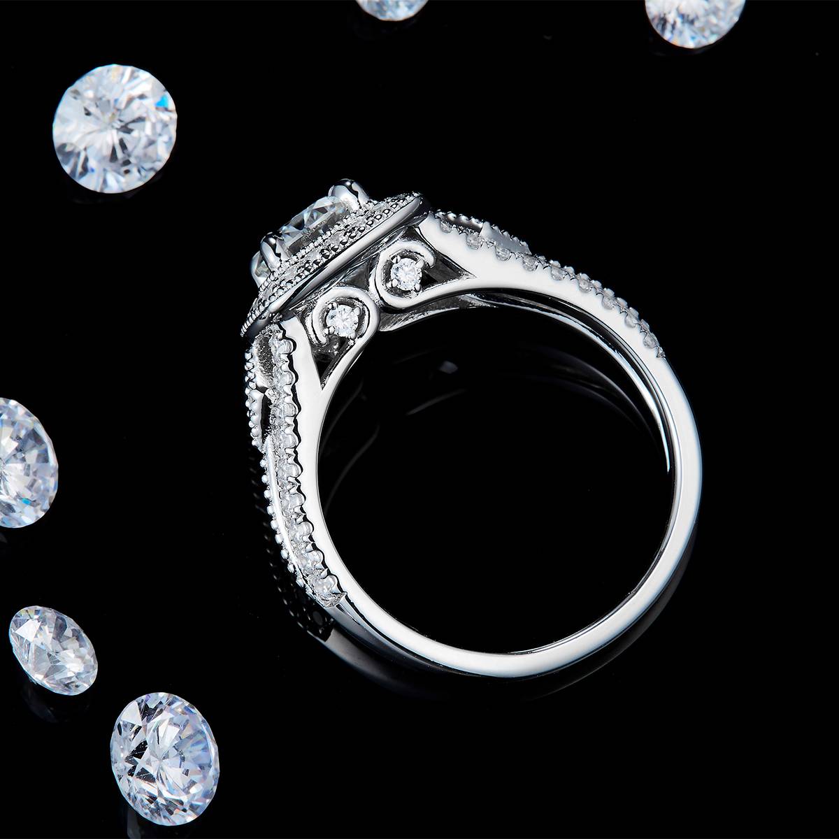 豪镶方包女戒S925银镀白金定制选款主石莫桑钻1.0ct/副石高碳钻