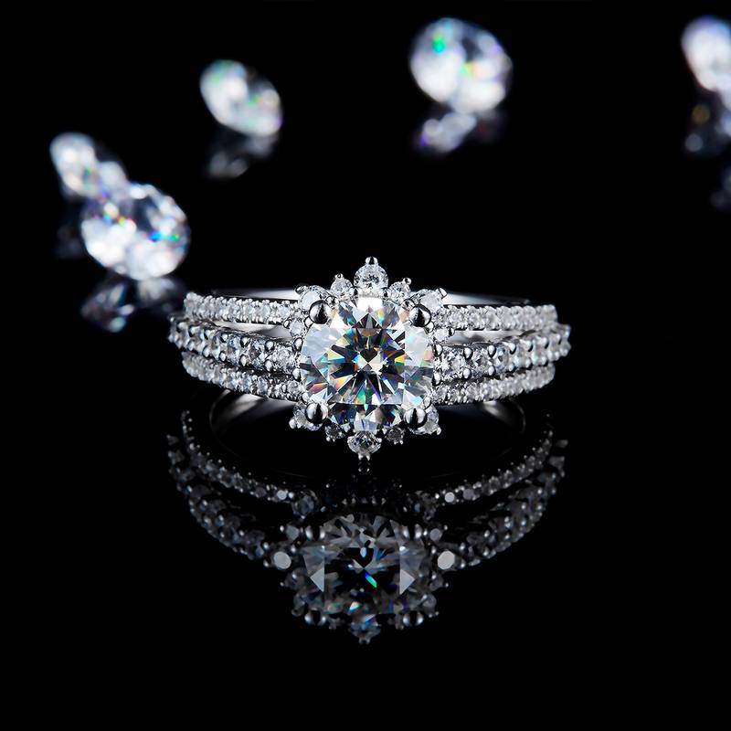 三排满钻四爪女戒S925银镀白金定制选款主石莫桑钻1.2ct/副石高碳钻