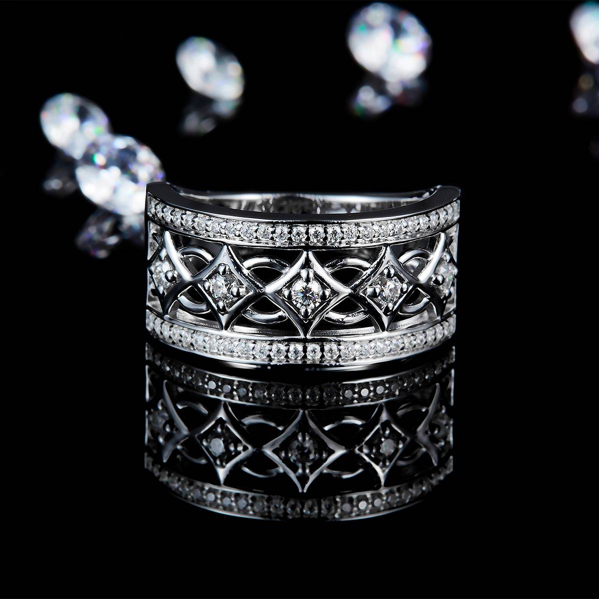 镂空四方满镶女戒S925银镀白金定制选款副石莫桑钻0.4ct