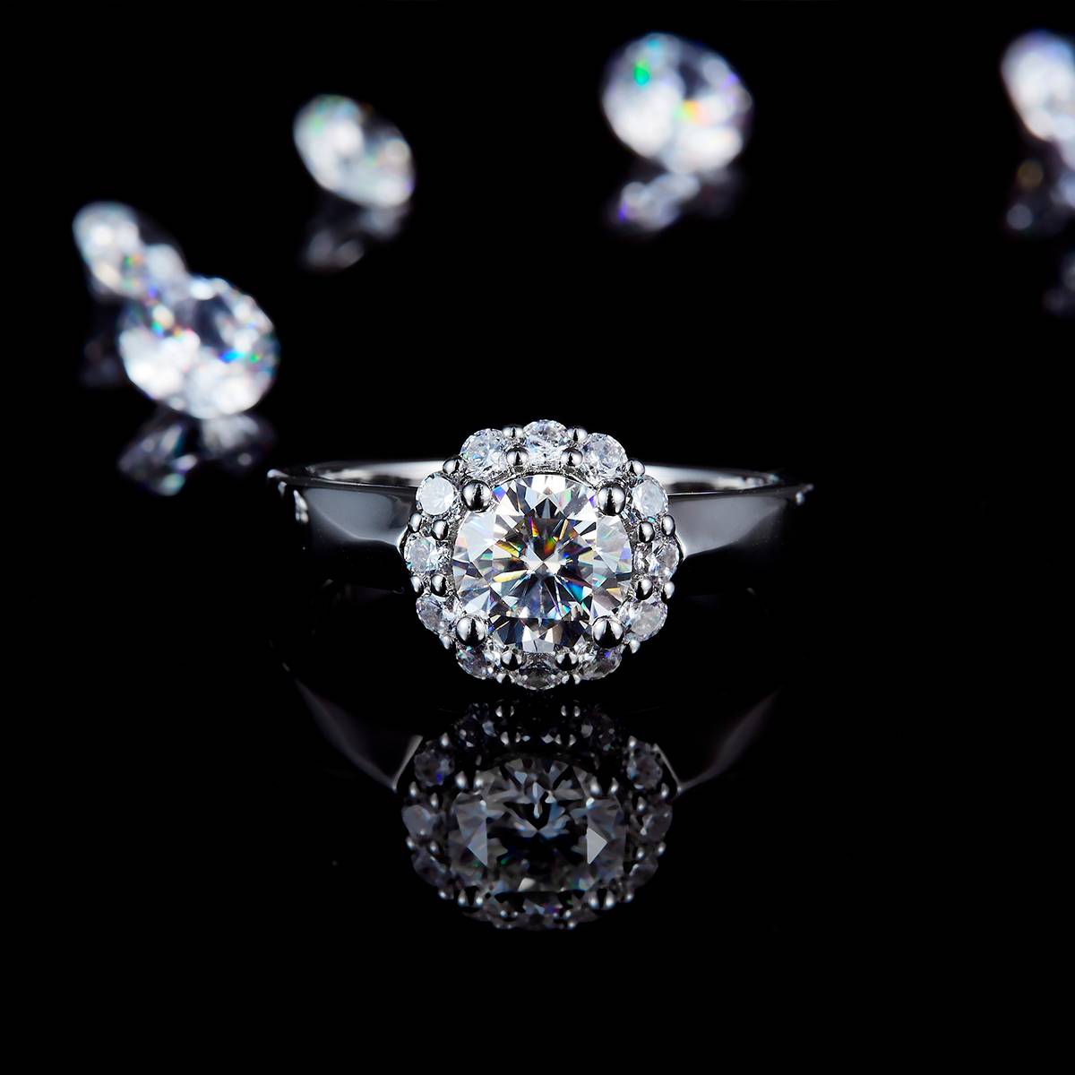 Floral Women's Ring S925 Silver Plated Platinum Customized Selection Main Stone Moissanite 1.0ct/Side Stone Cubic Zirconia